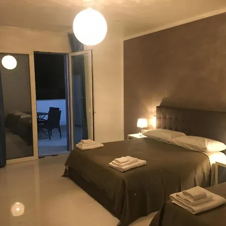 Nocleg ze śniadaniem Madigans 4*