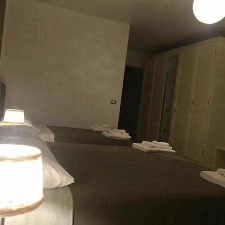 Bed & Breakfast Madigans *