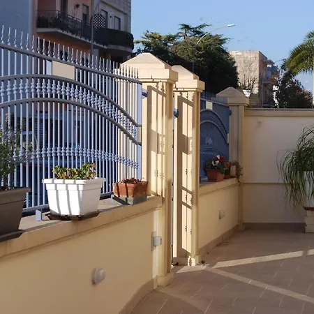 ベッド・アンド・ブレックファスト Madigans